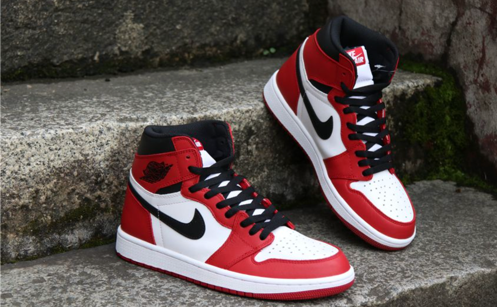 Air Jordan 1 OG “Chicago” (1986) - Image 4