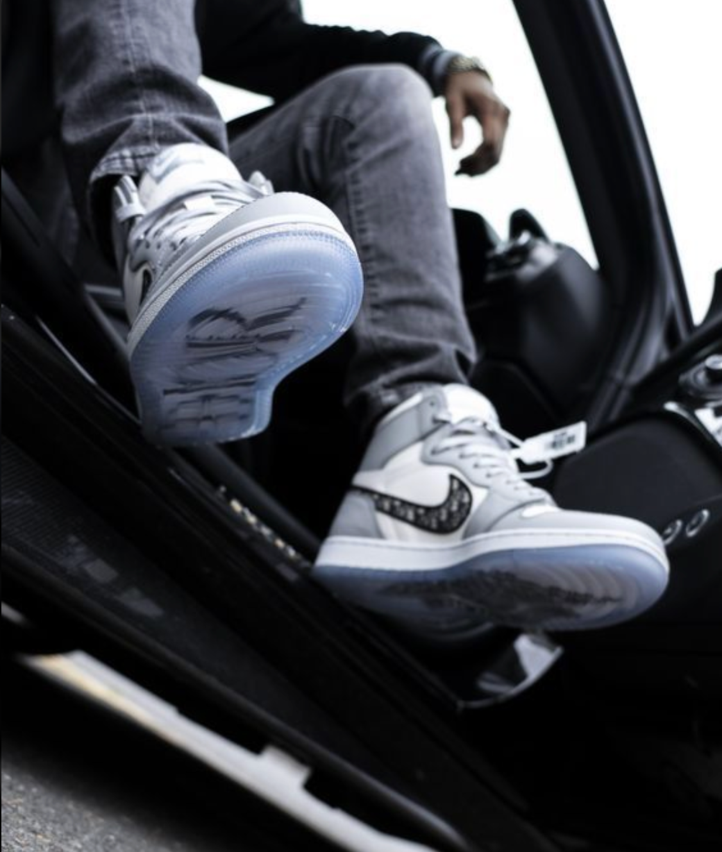 Dior x Air Jordan 1 High - Image 2